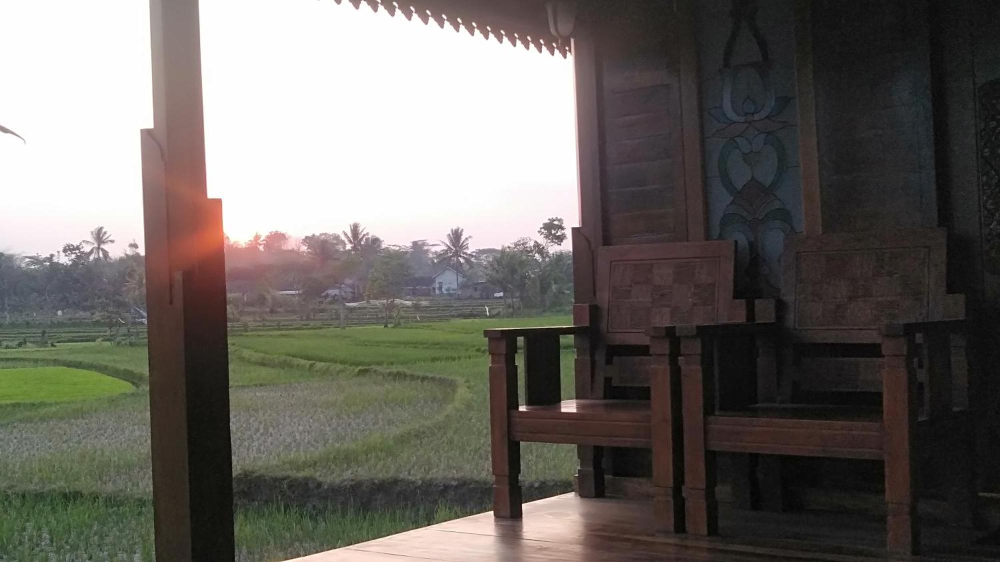 Bujak Permai Villa Matahari Lombok Ntb Praya Exterior foto