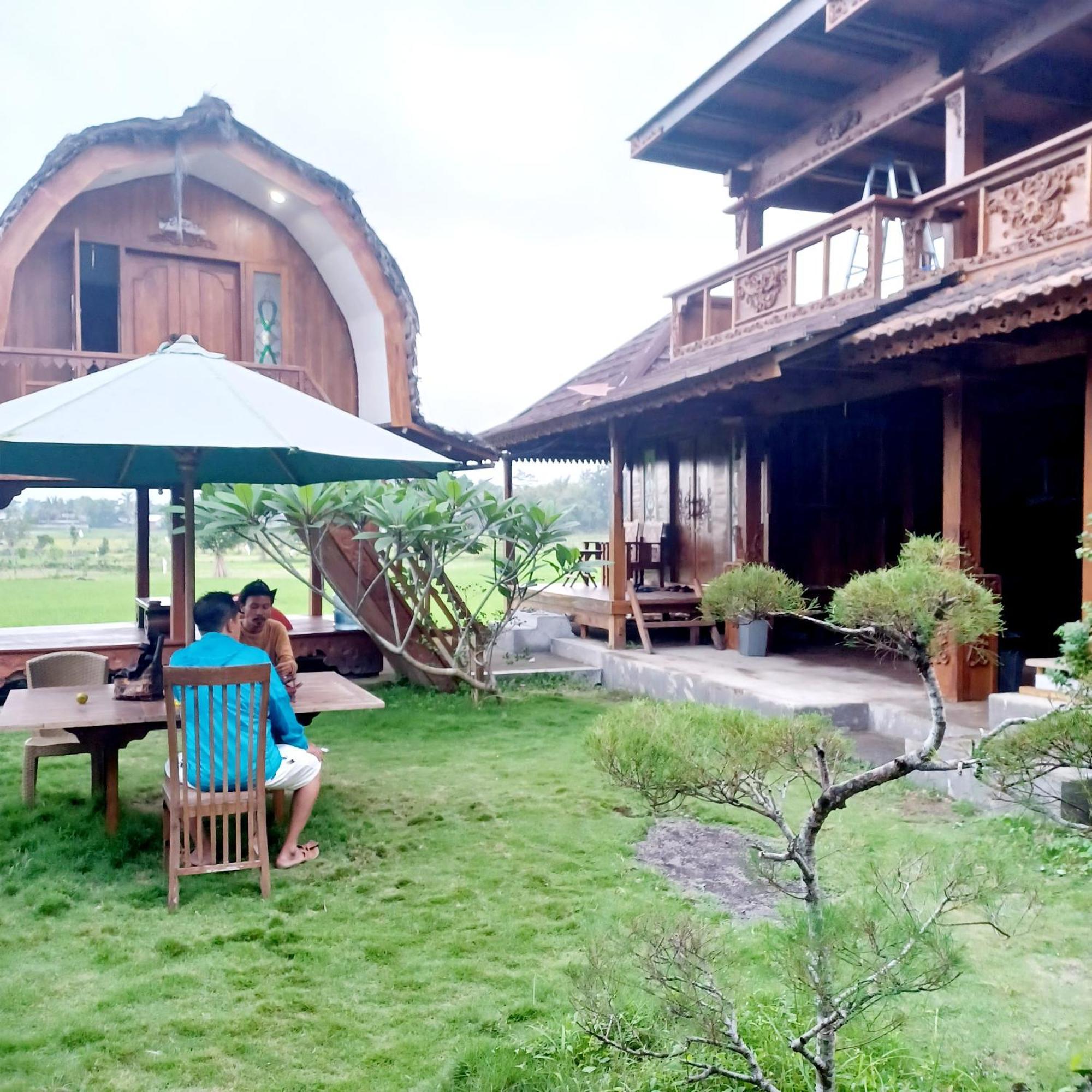 Bujak Permai Villa Matahari Lombok Ntb Praya Exterior foto
