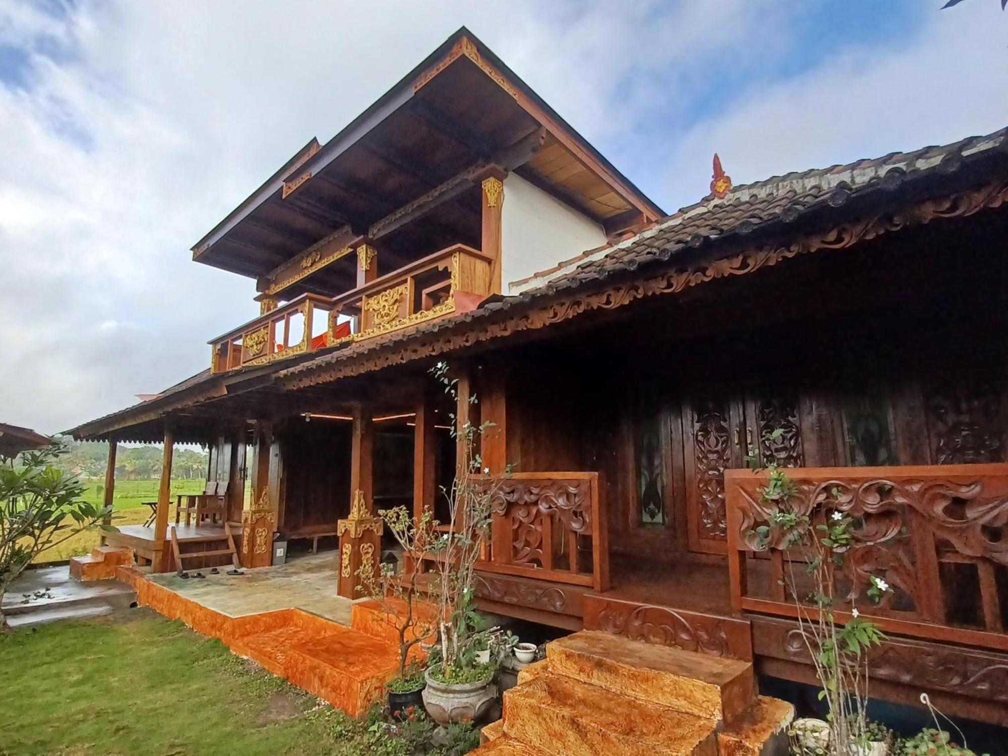 Bujak Permai Villa Matahari Lombok Ntb Praya Exterior foto