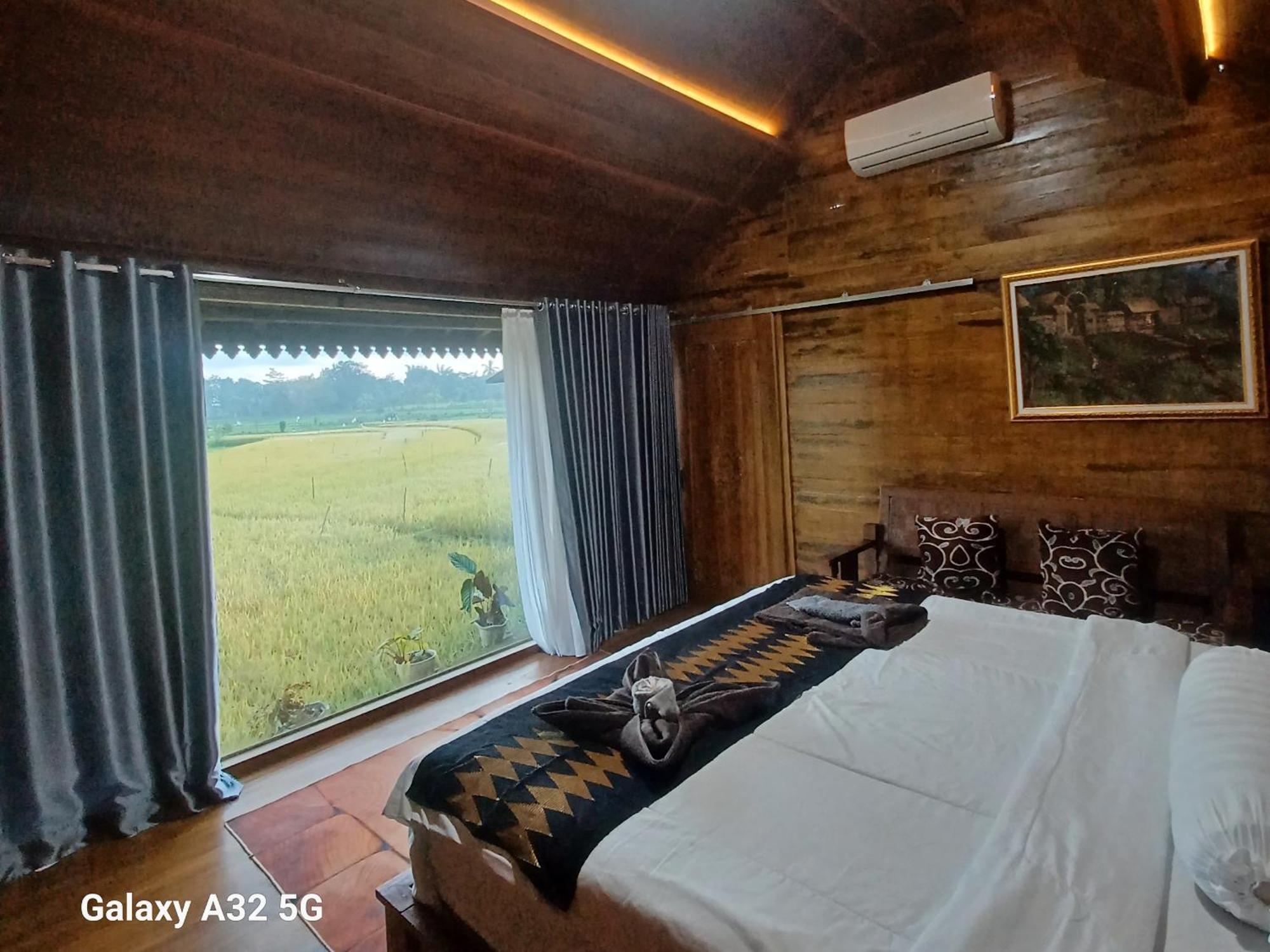 Bujak Permai Villa Matahari Lombok Ntb Praya Exterior foto